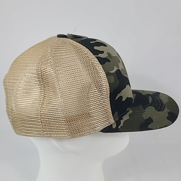Arcadian Outfitters Oregon Bull Elk Camo Tan Leather Patch Mesh Back Trucker Cap - Picture 4 of 6